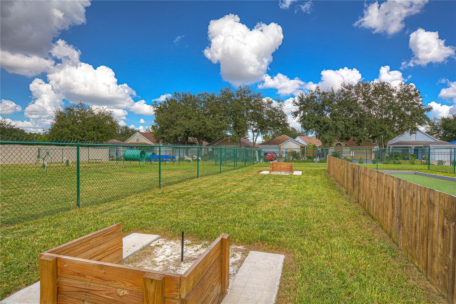 BRENTWOOD HILLS - Residential