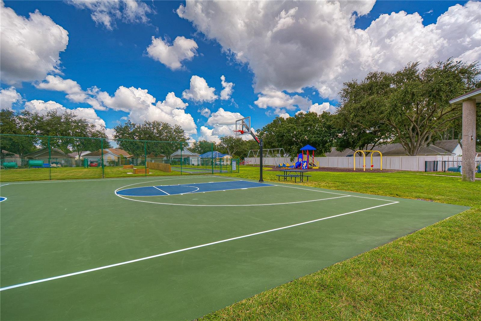 BRENTWOOD HILLS - Residential