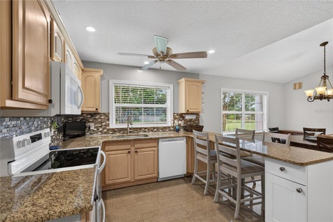 Tiny photo for 19923 W Eldorado Drive, Eustis, FL 32736 (MLS # G5117026)