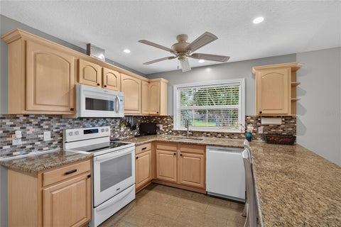 Tiny photo for 19923 W Eldorado Drive, Eustis, FL 32736 (MLS # G5117026)
