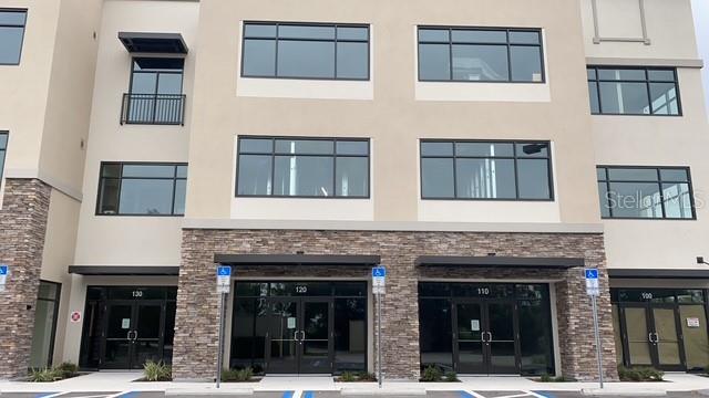 Excellent office on the third floor with partitions, ready to work, welcome accountants,Medical offices, insurance companies, law offices, administrative offices. Let's schedule an appointment. Located in Hunters Creek with quick connections to major thoroughfares and the restaurant and commercial area.