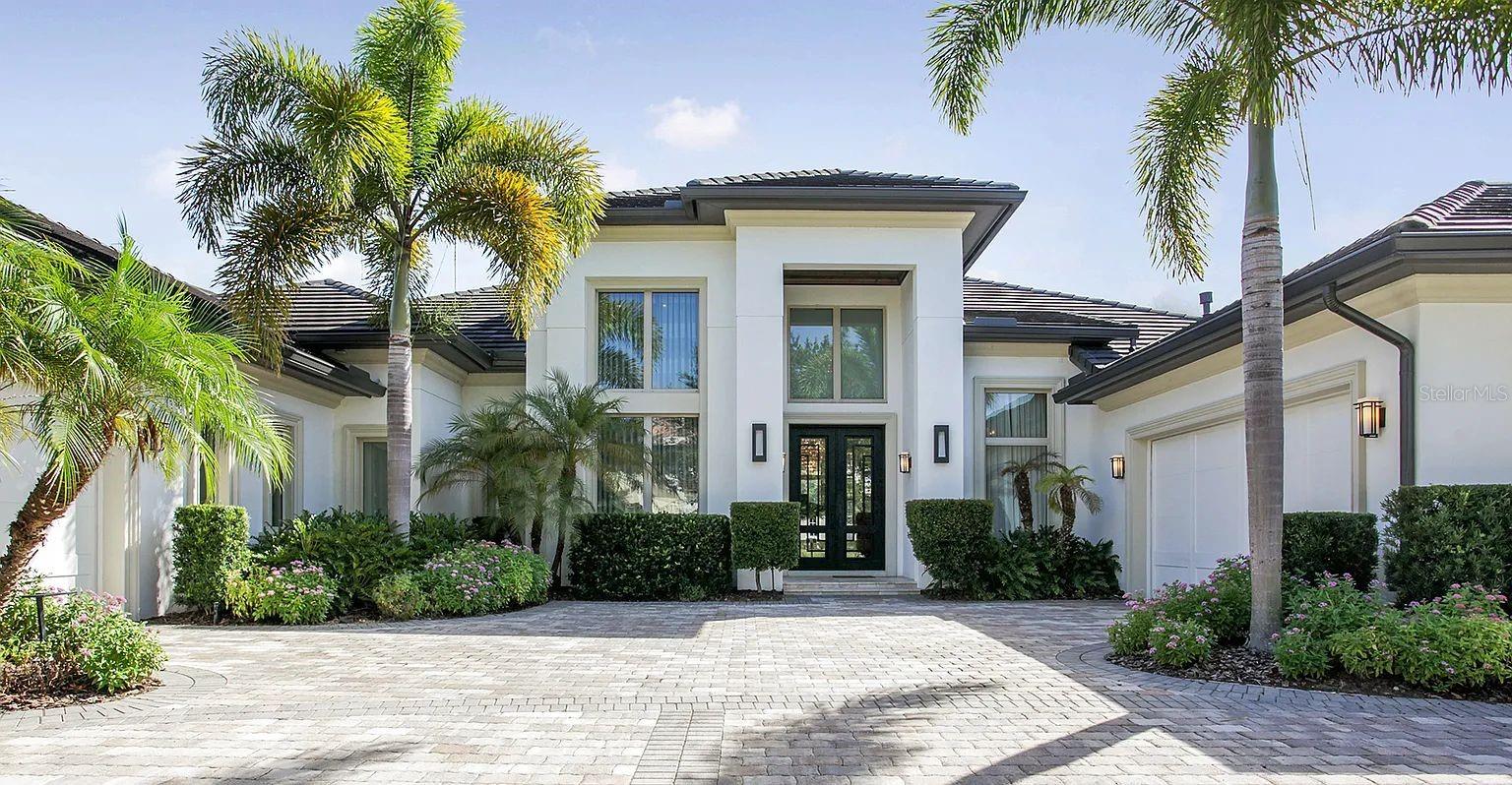10372 KENSINGTON SHORE DRIVE
