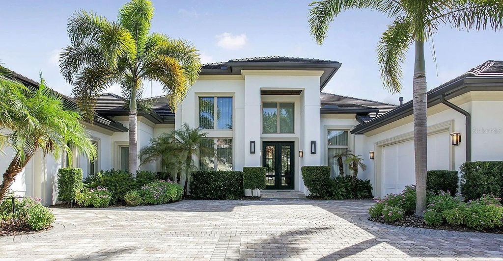 Photo of 10372 Kensington Shore Drive, Orlando, FL 32827 (MLS # R4911268)