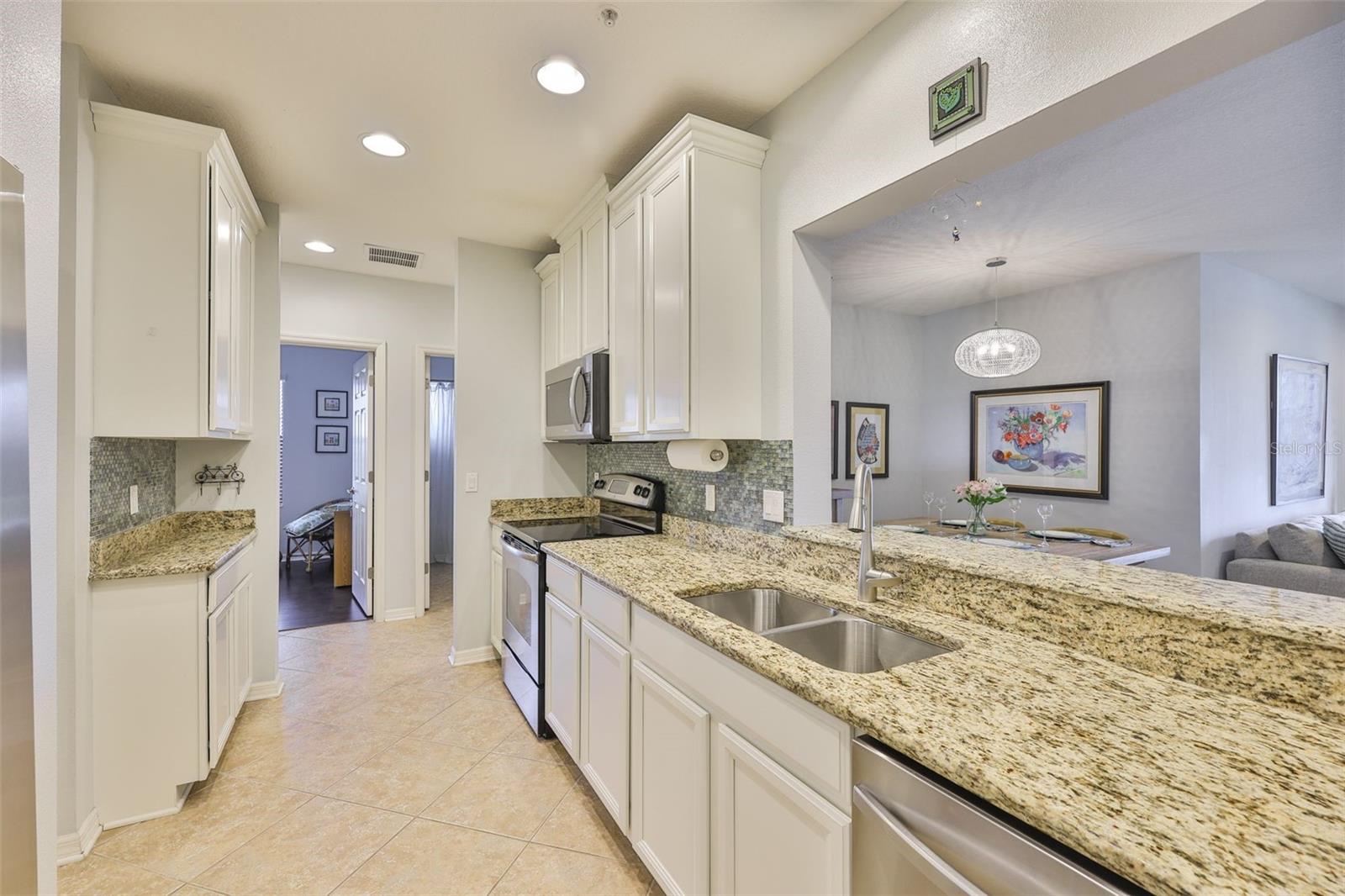 PALMA SOLA TRACE - Residential