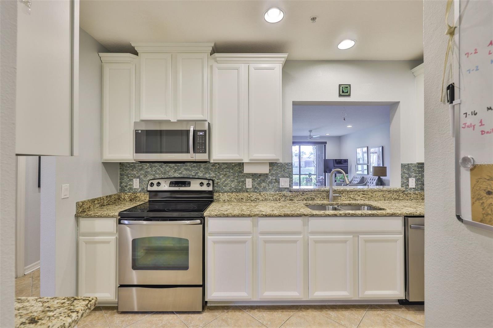 PALMA SOLA TRACE - Residential