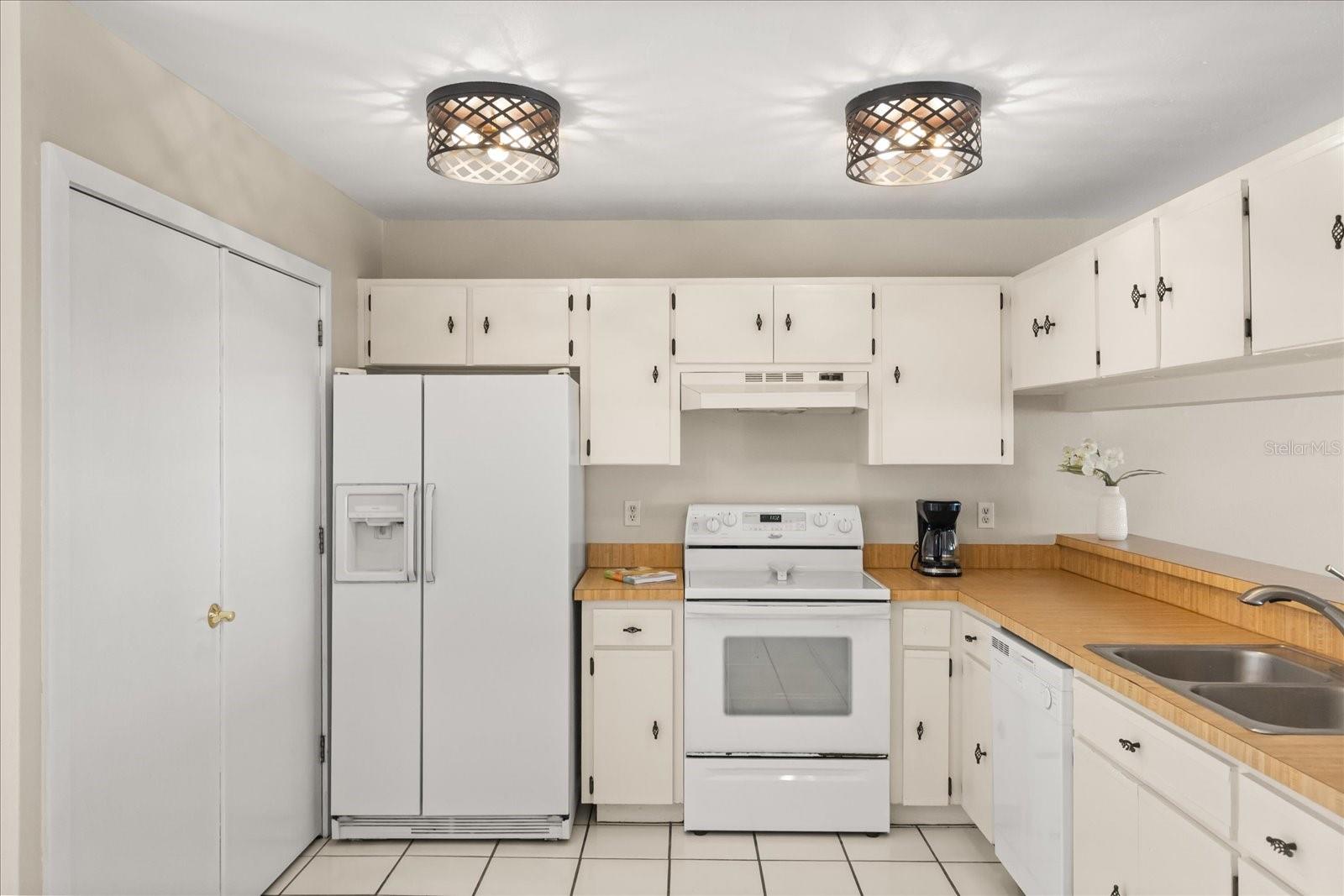 HAMPTON PARK TWNHMS UN 1 - Residential