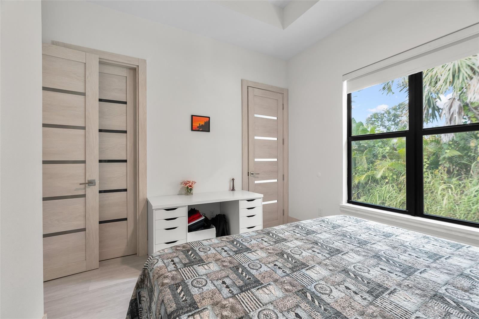 SOUTH VENICE - Residential