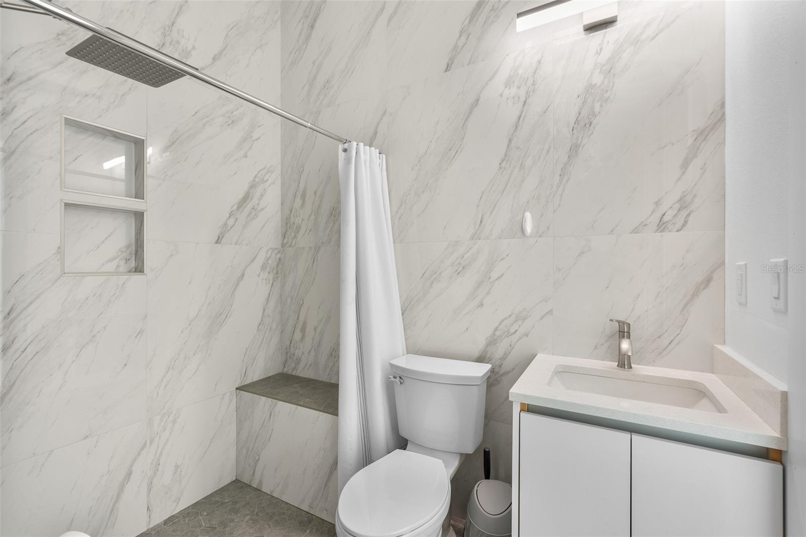 SOUTH VENICE - Residential