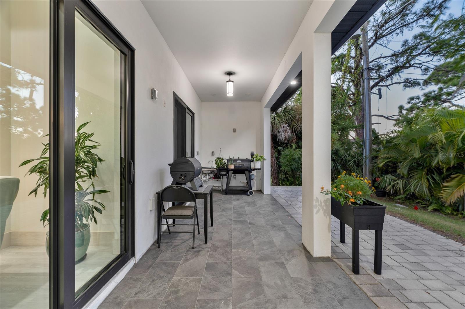 SOUTH VENICE - Residential