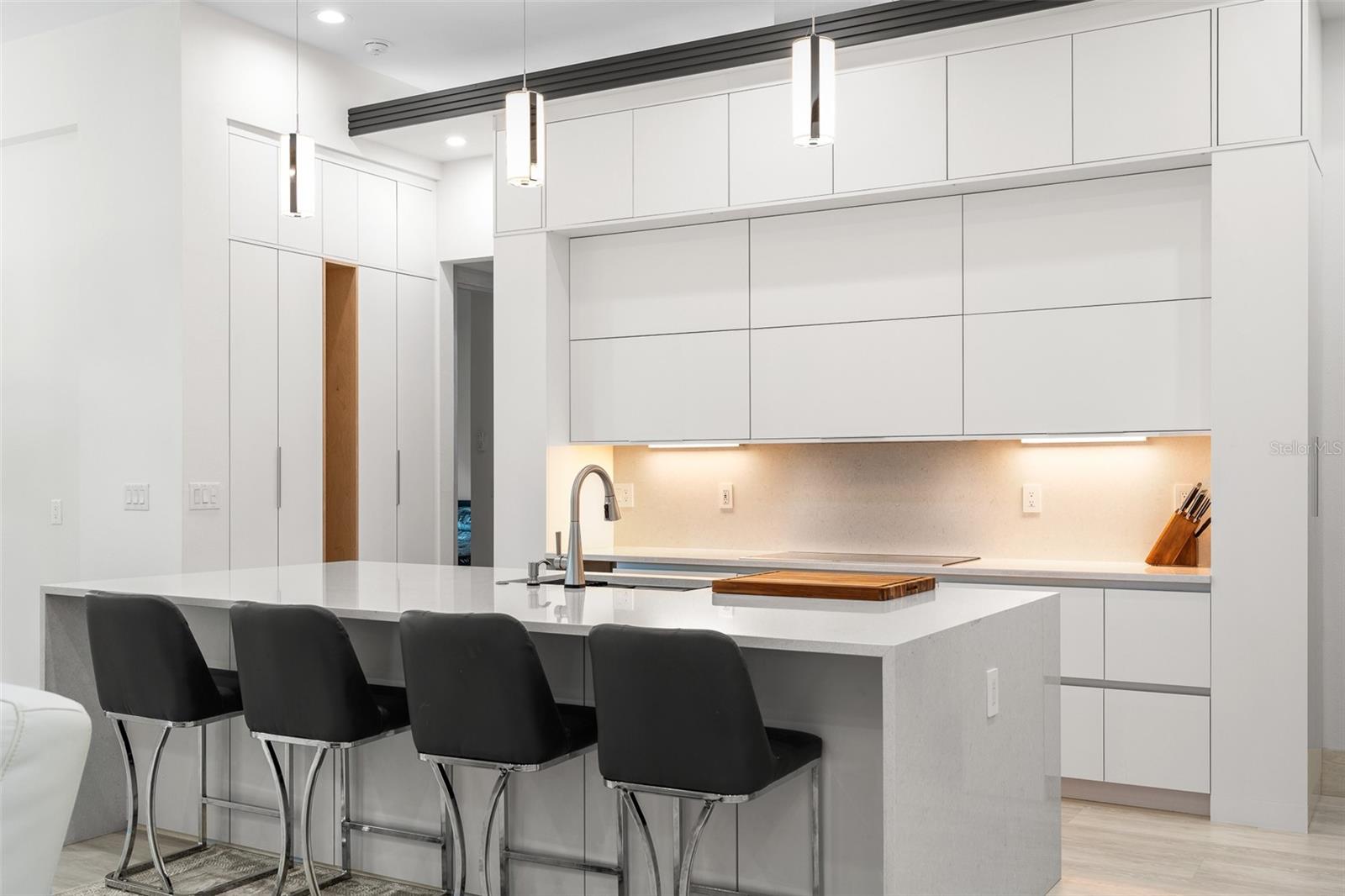 SOUTH VENICE - Residential