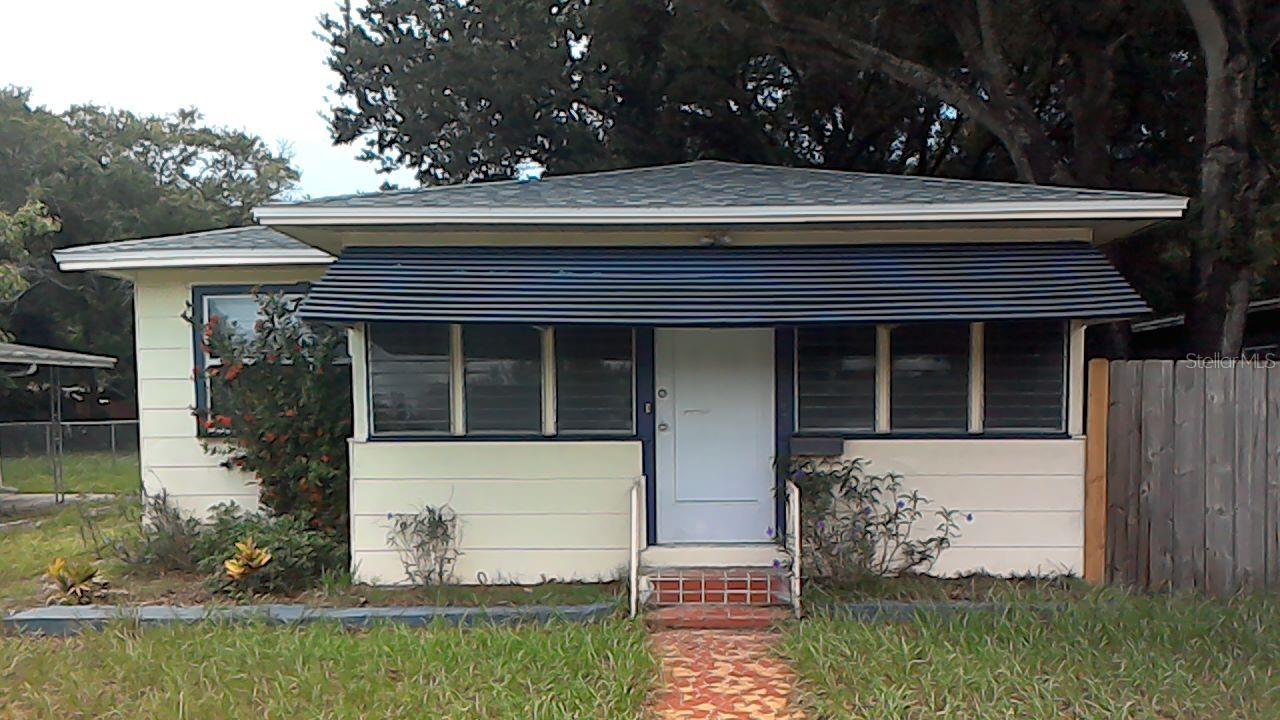 Nice 2 bedroom 1 bath home in North St Pete. The home has a large living room, open kitchen, 2 good sized bedrooms and a bonus room that would be a great home office. The home has a large enclosed porch in the from and a detached garage in back that has washer/dryer hook ups. There is off street parking on the alley side and a fenced in yard.