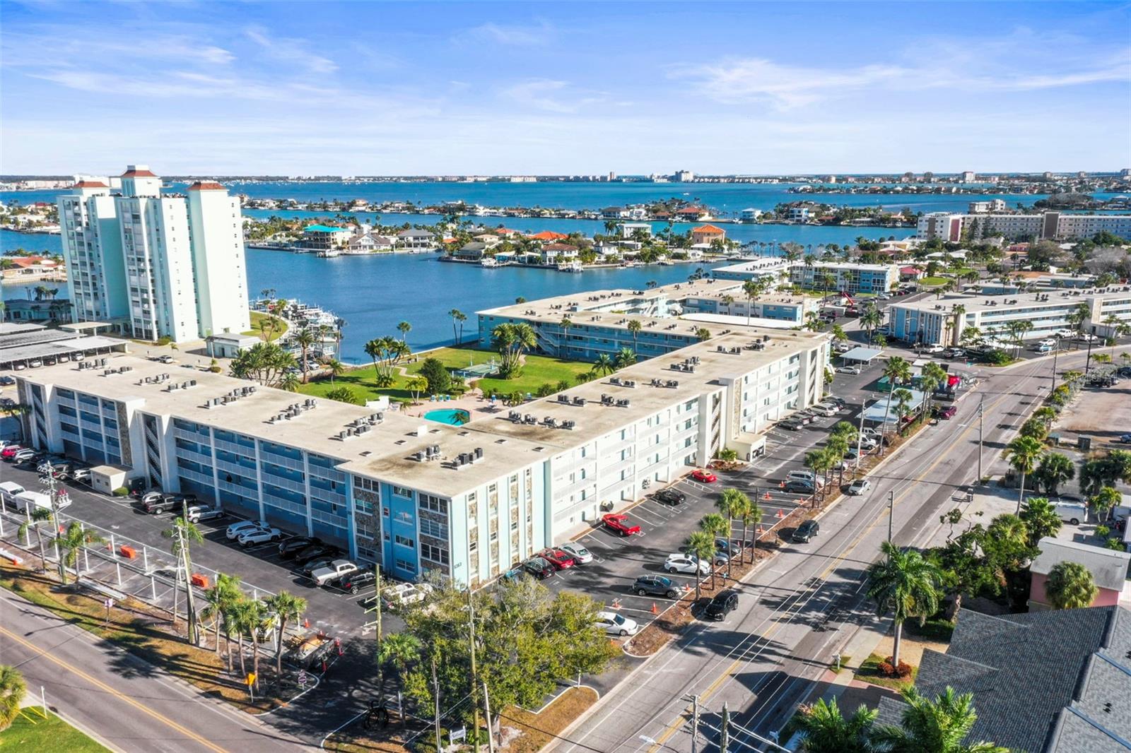 SYLVETTE CONDO - Residential