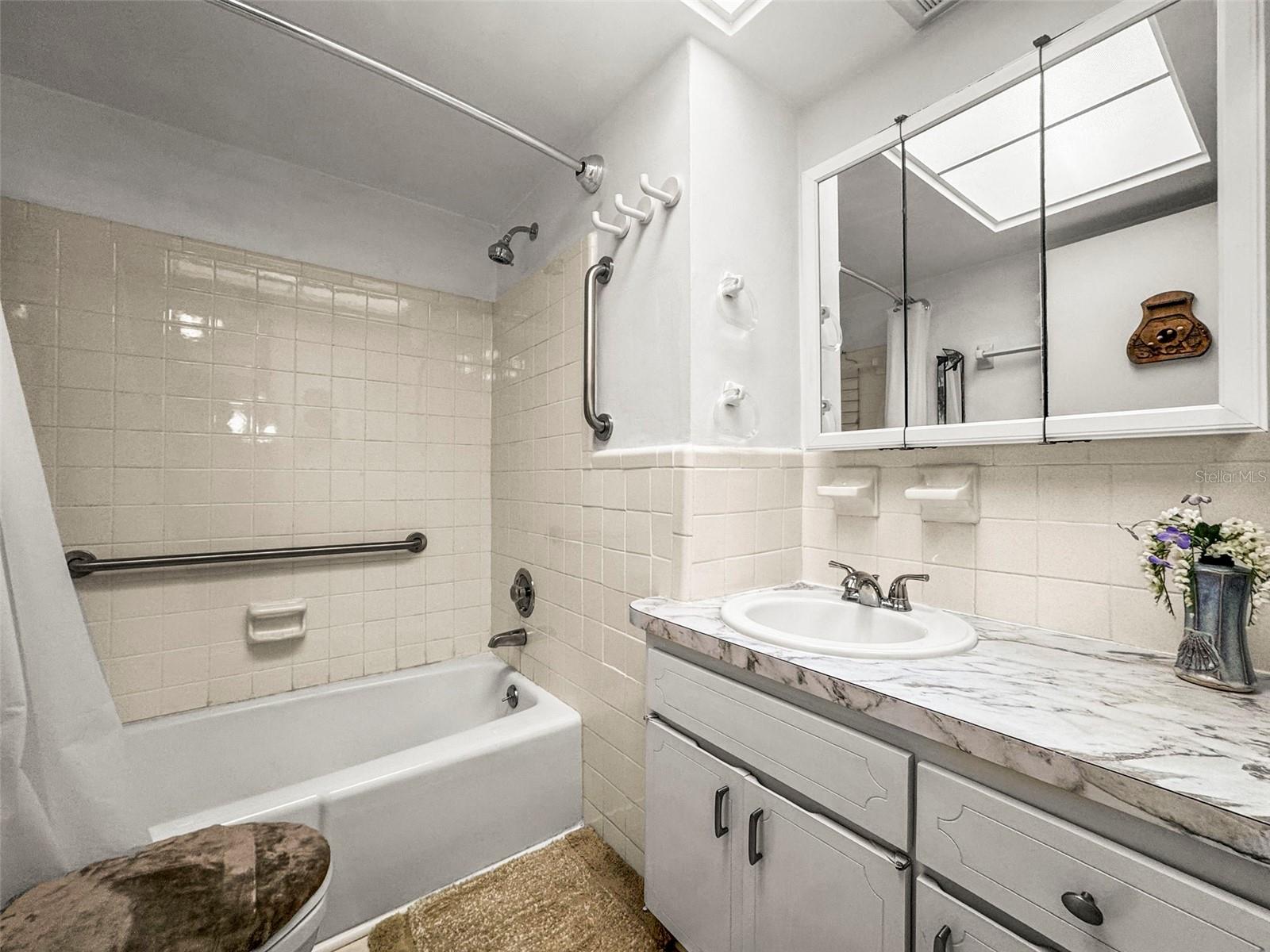 SYLVETTE CONDO - Residential