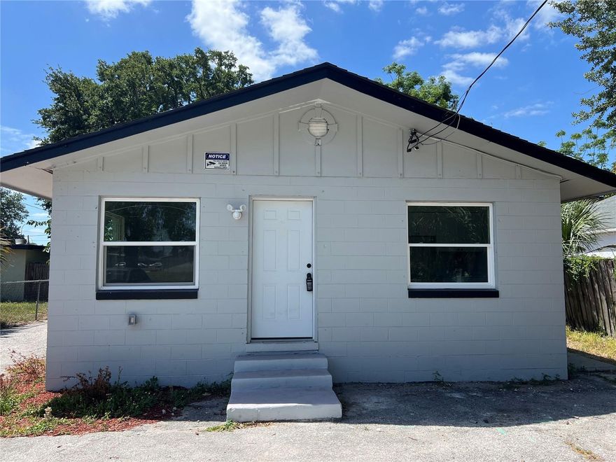 Great investment or first-time homebuyer opportunity! This duplex offers two units, each with 2
bedrooms and 1 bath. Featuring modern updates throughout, including durable vinyl flooring, ceiling
fans, and new light fixtures. A large shared backyard provides extra outdoor space for tenants or owners to enjoy.
Conveniently located just 3 minutes from SR-408 and only 10 minutes to I-4 and Downtown Orlando,
this property combines comfort with accessibility.