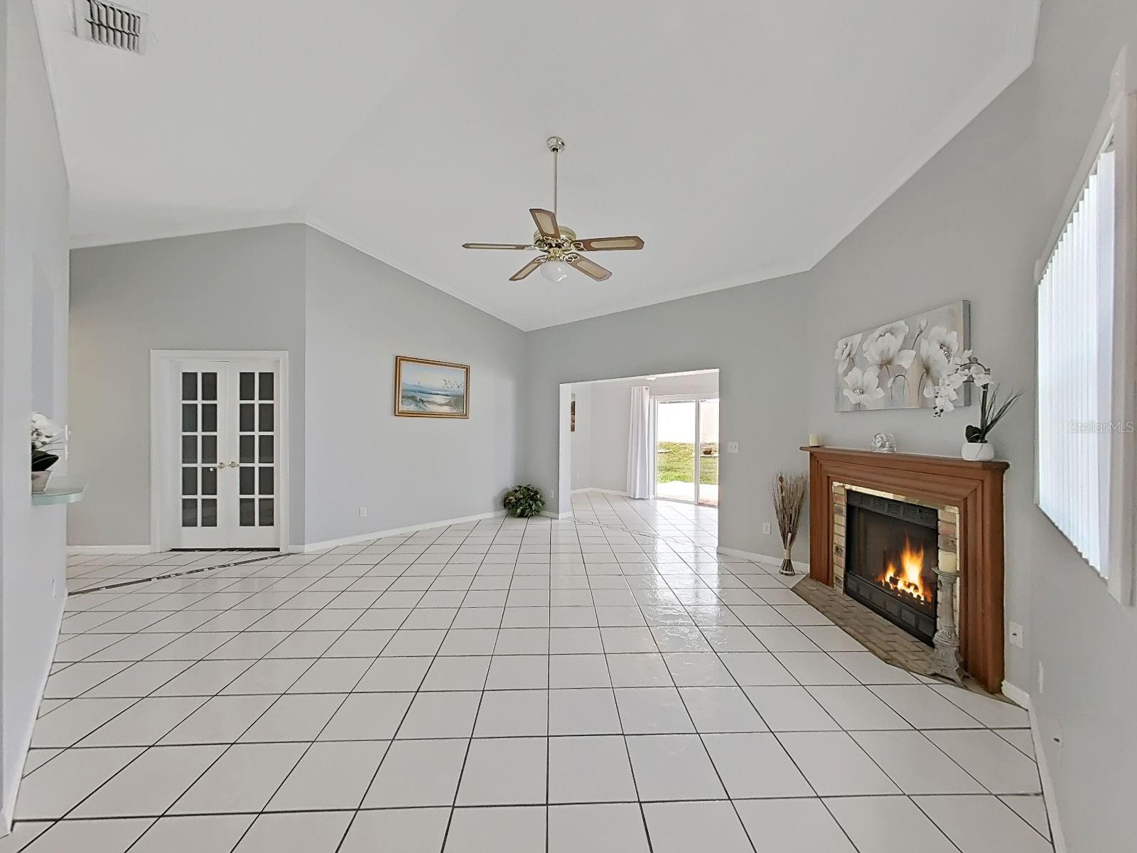 WHISPER LAKE SUB - Residential Lease