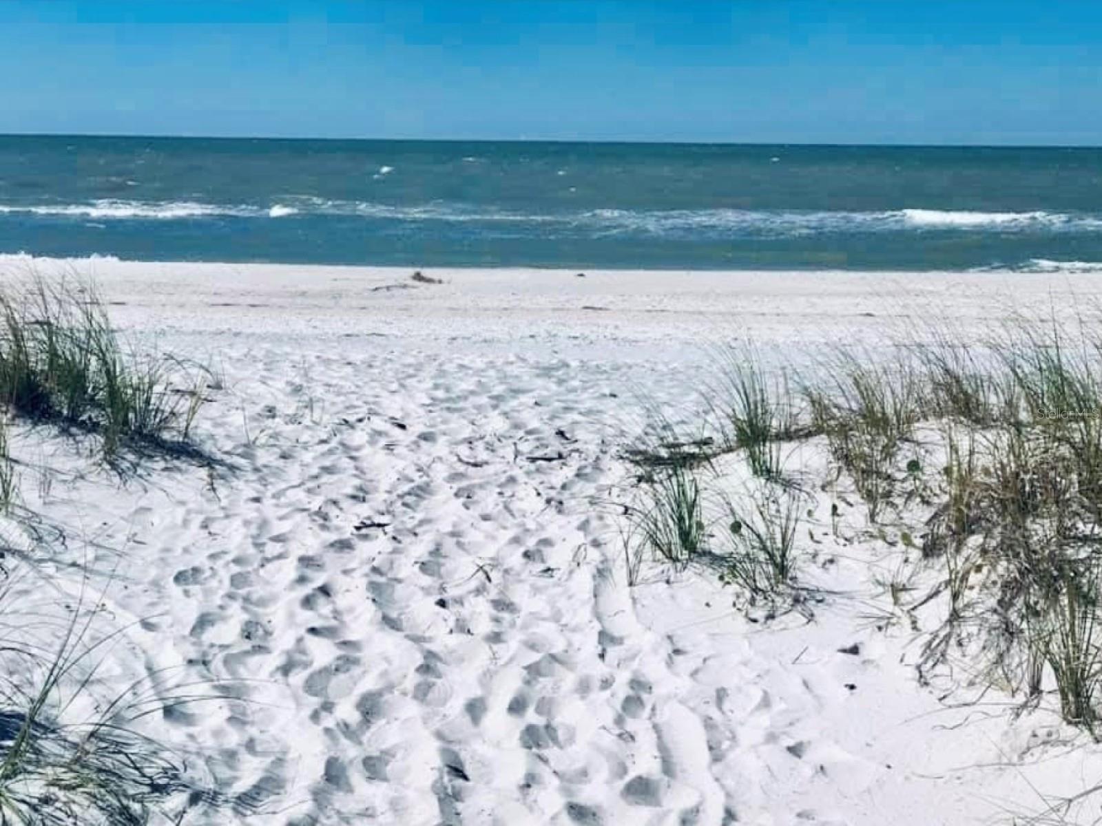 WHISPER LAKE SUB - Residential Lease