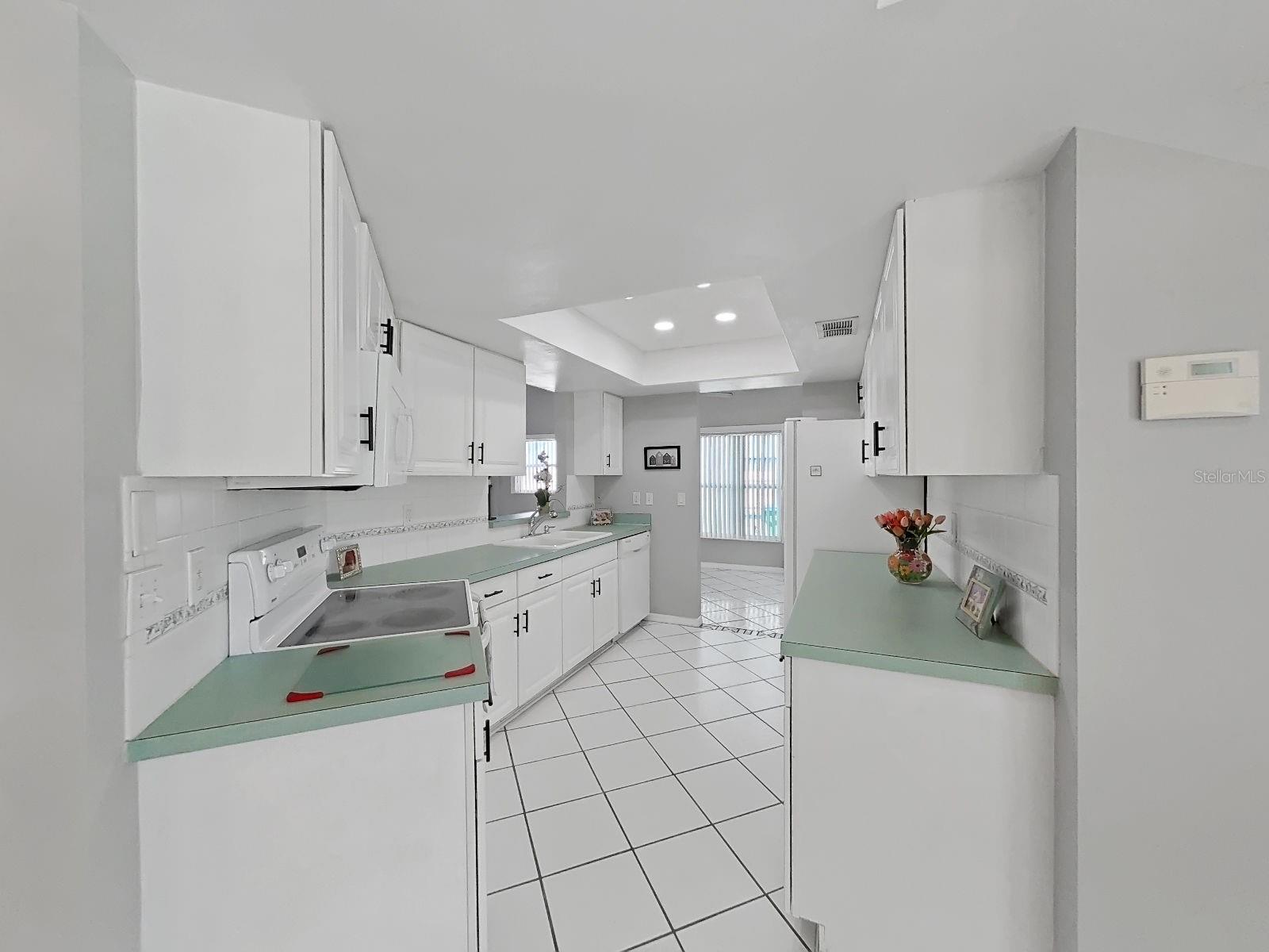 WHISPER LAKE SUB - Residential Lease