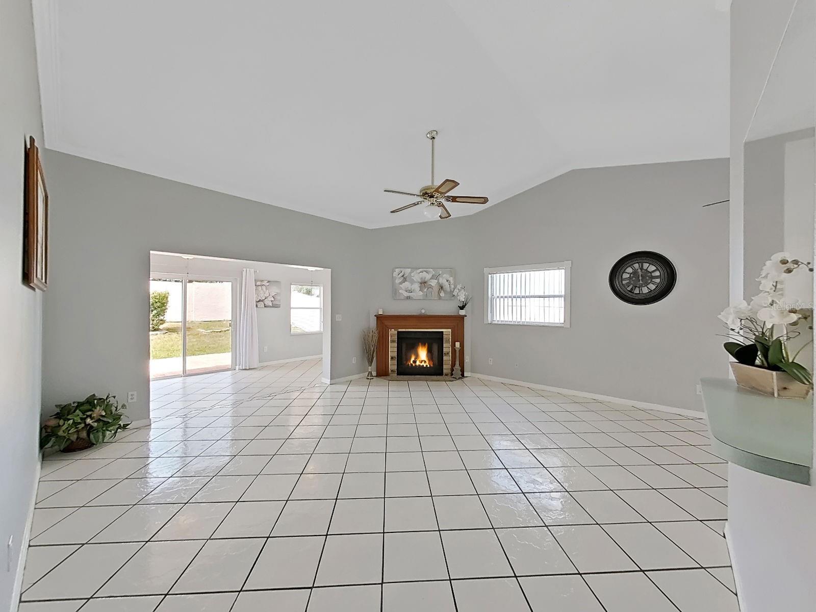 WHISPER LAKE SUB - Residential Lease