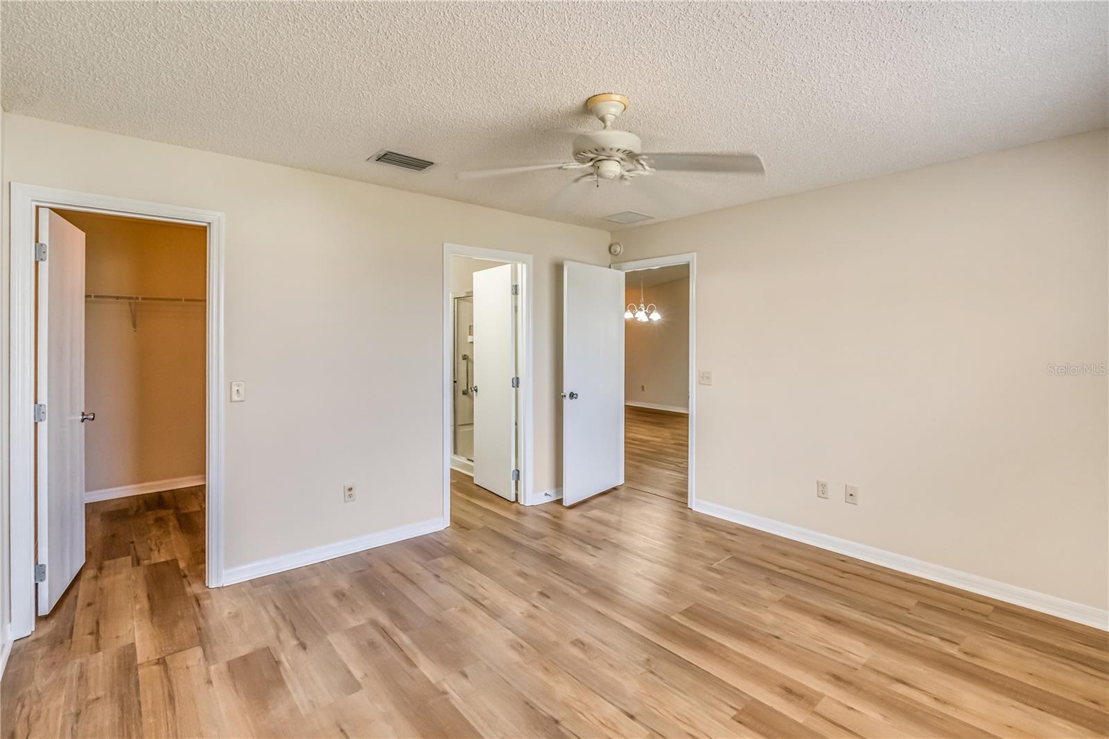 VILLAGE OF LYNNHAVEN - Residential