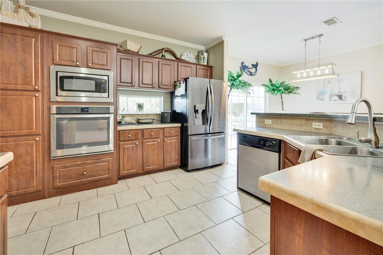 VENETIAN ISLES SUB - Residential