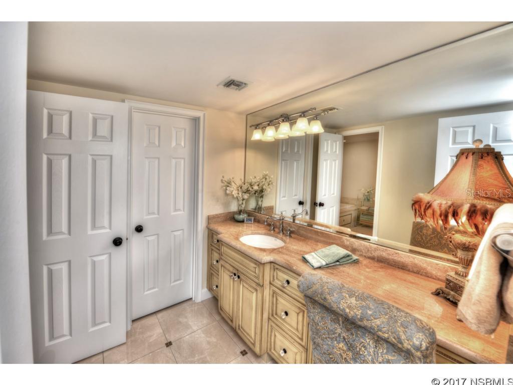 Aliki Forum - Residential