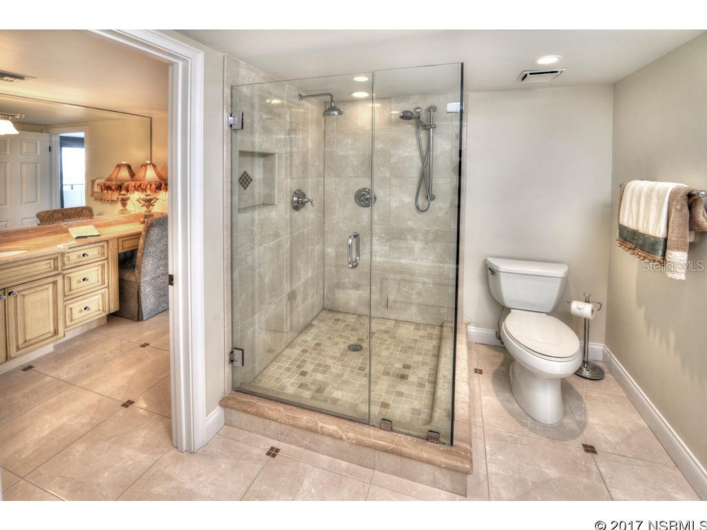 Aliki Forum - Residential