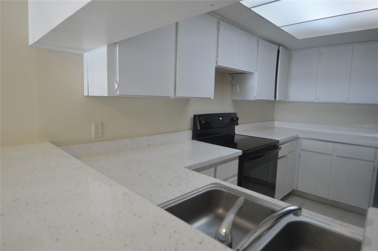 BAYWOOD MEADOWS PH 01 - Residential Lease