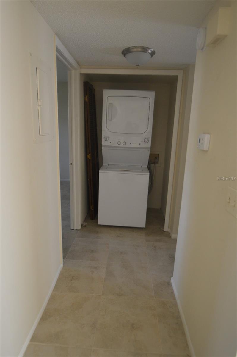 BAYWOOD MEADOWS PH 01 - Residential Lease