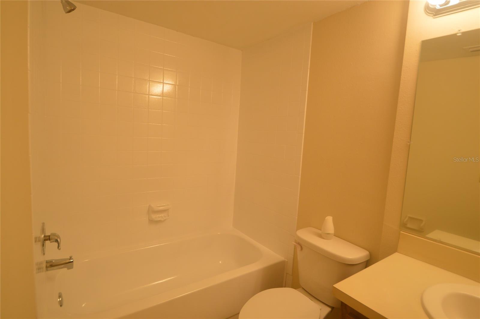 BAYWOOD MEADOWS PH 01 - Residential Lease