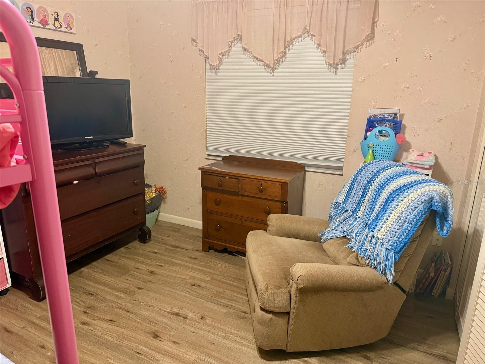 MAYFAIR VILLAS - Residential