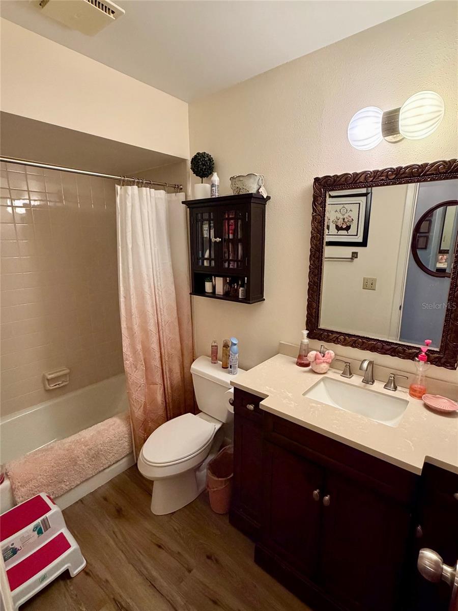 MAYFAIR VILLAS - Residential