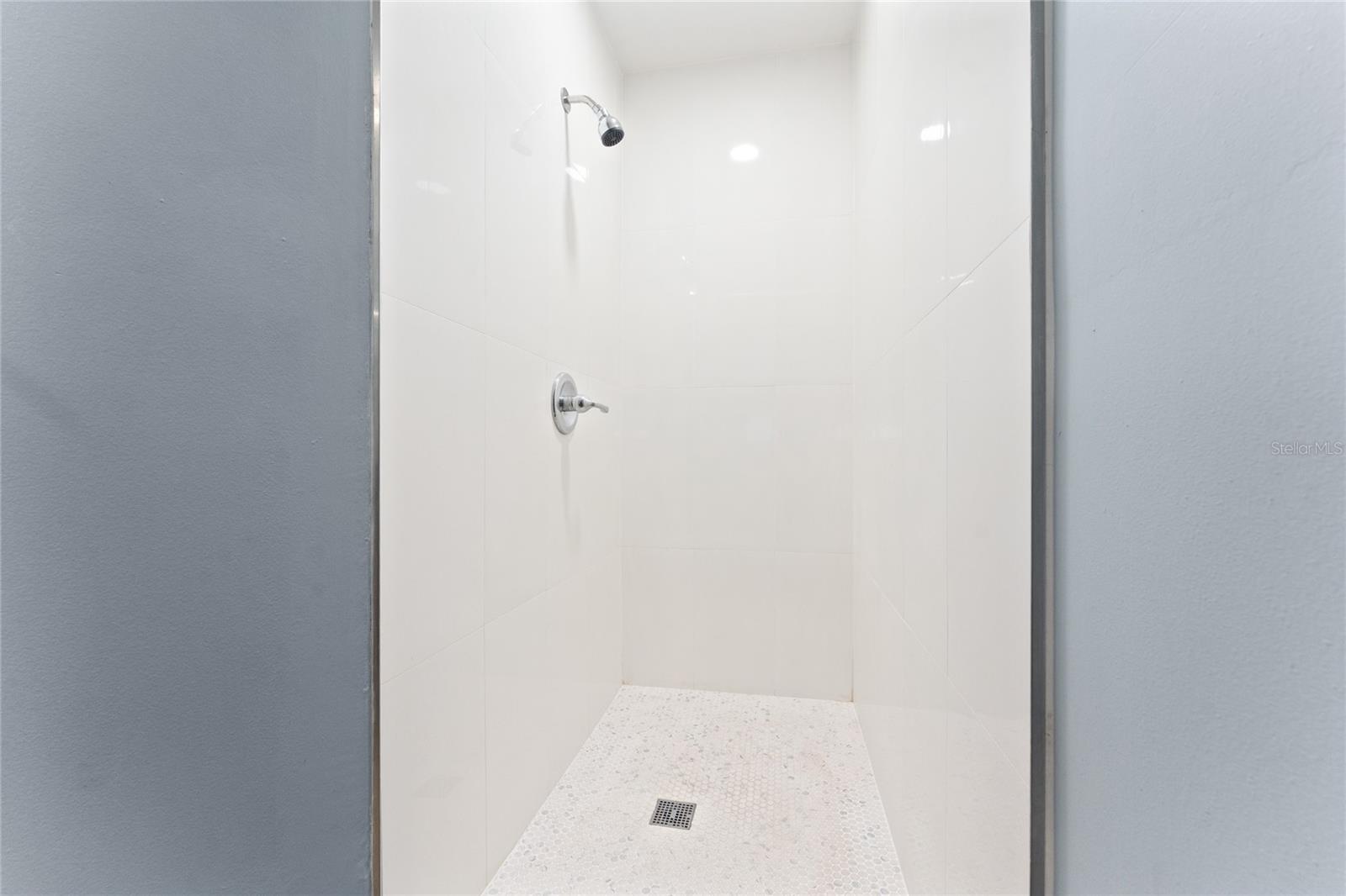 SIESTA LAGO CONDOS - Residential