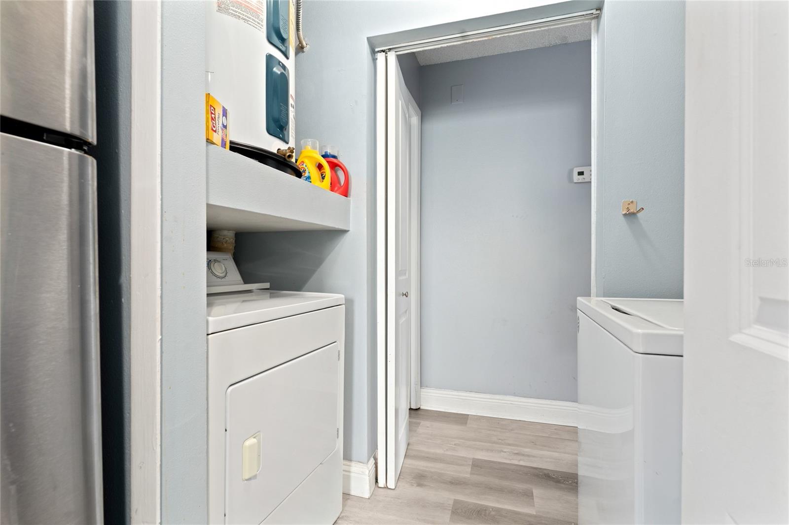 SIESTA LAGO CONDOS - Residential