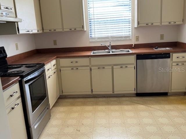 2516 PINE TREE