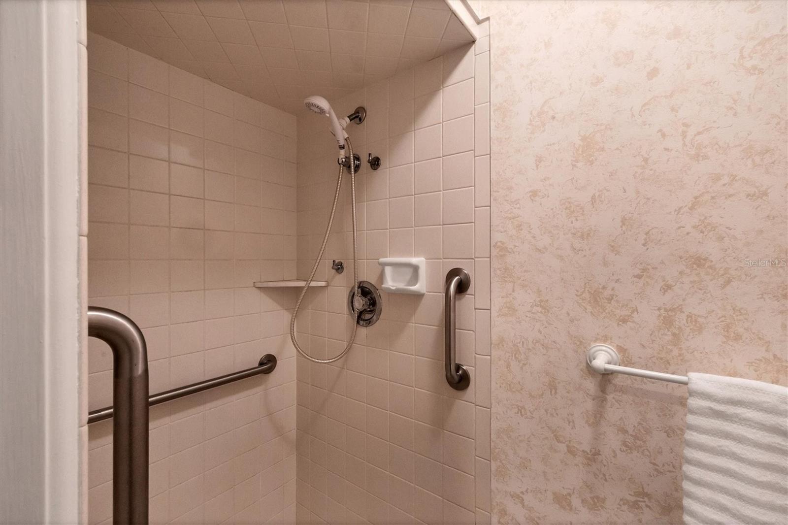 INDIAN BEACH ESTATES - Residential