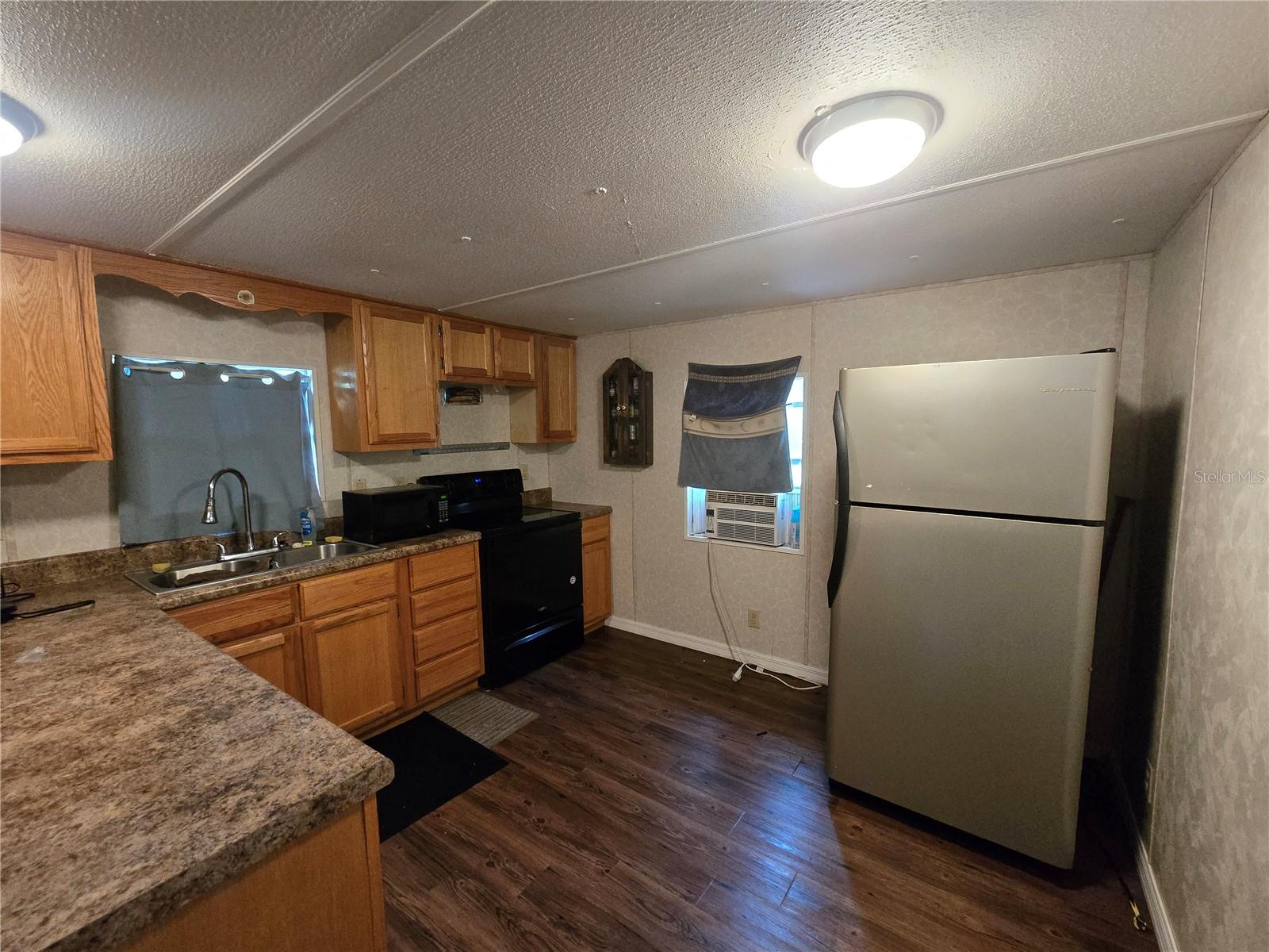 HIGHLAND ESTATES - Residential