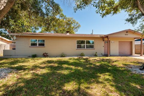 A home in SEMINOLE