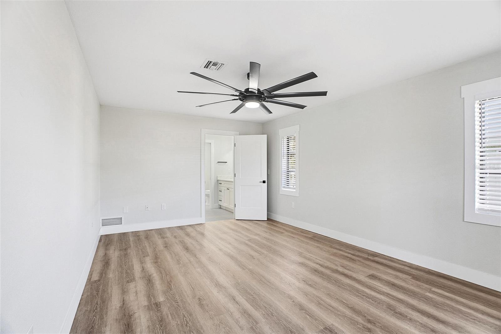 VENICE GARDENS - Residential