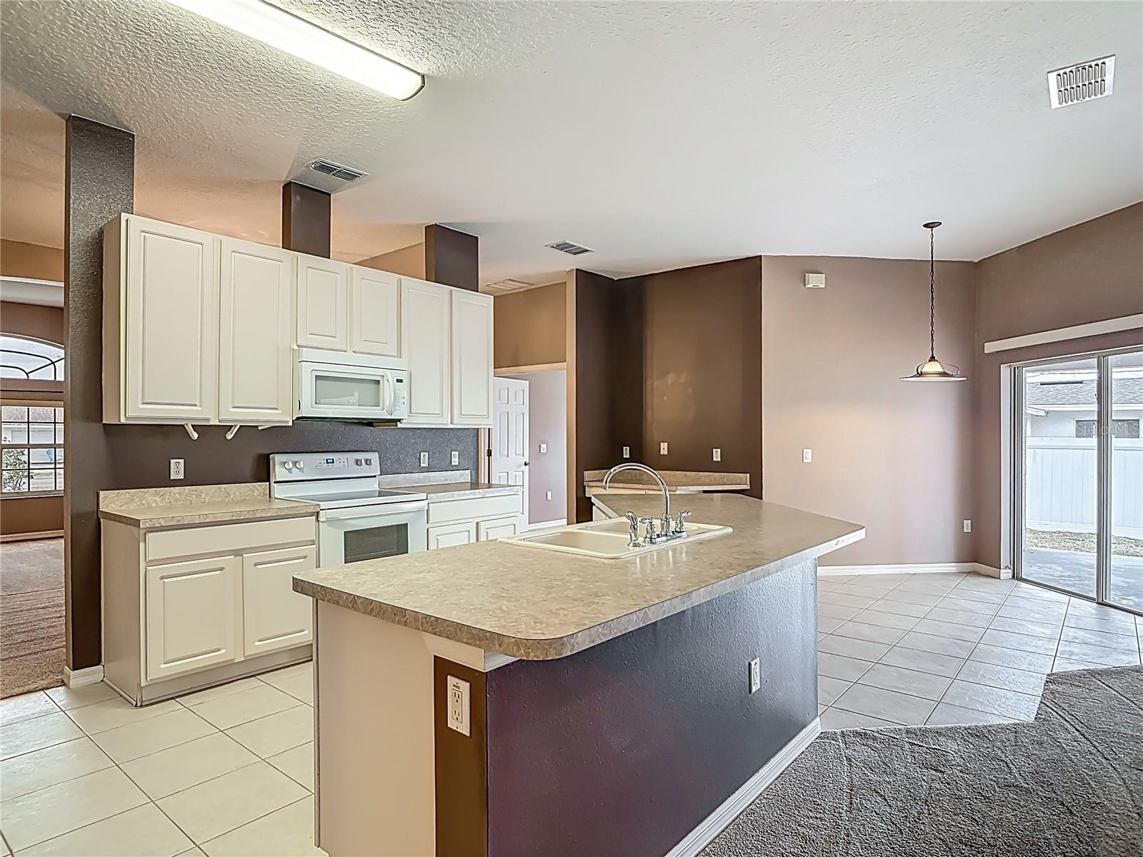 DELTONA LAKES UNIT 07 - Residential