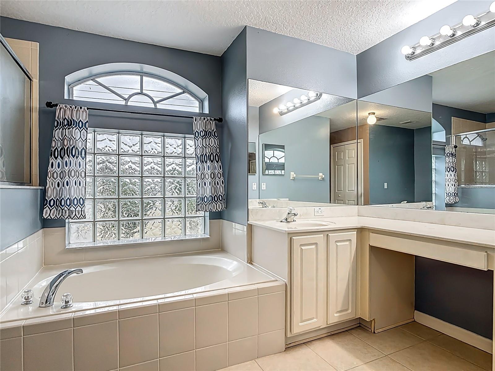 DELTONA LAKES UNIT 07 - Residential