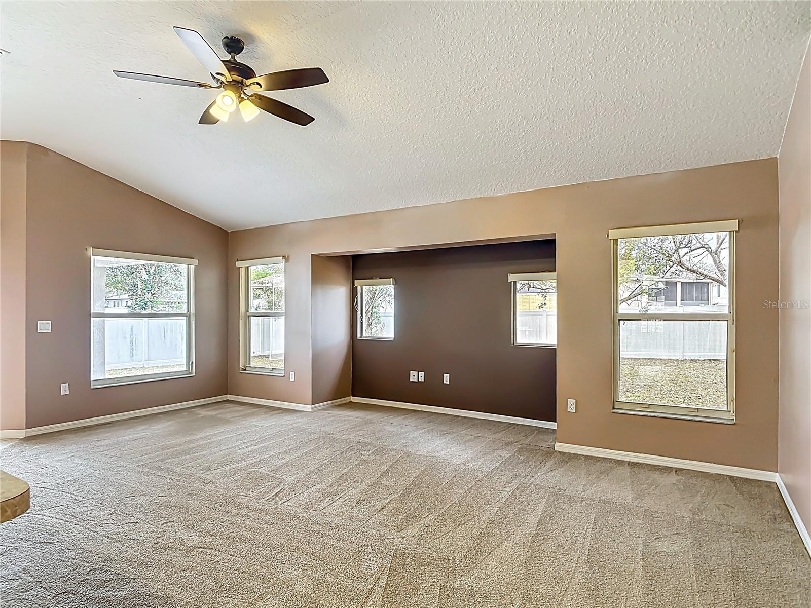 DELTONA LAKES UNIT 07 - Residential