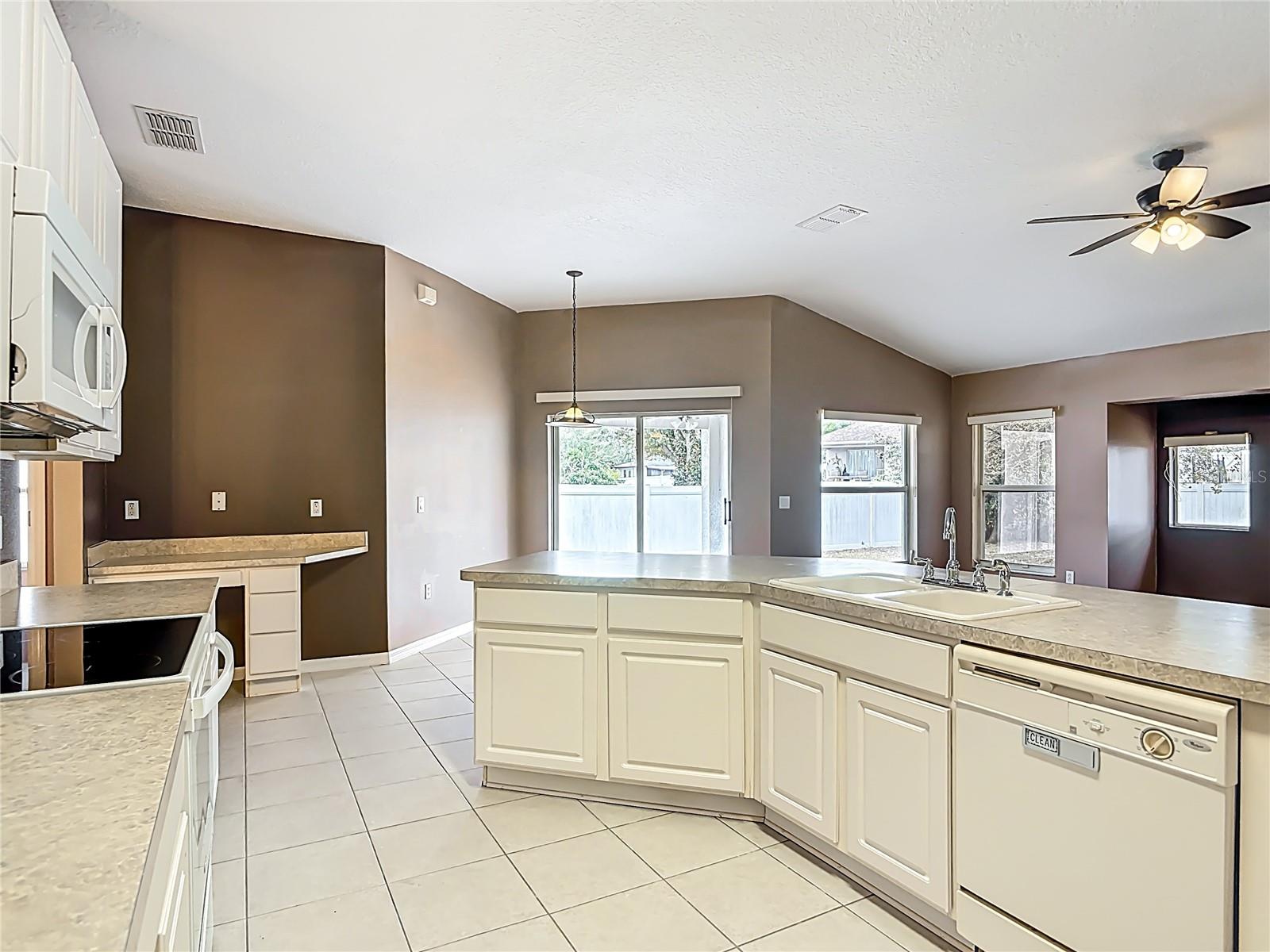 DELTONA LAKES UNIT 07 - Residential