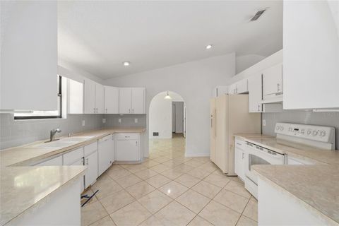 Tiny photo for 12136 SW 41st Place, Ocala, FL 34481 (MLS # OM724622)