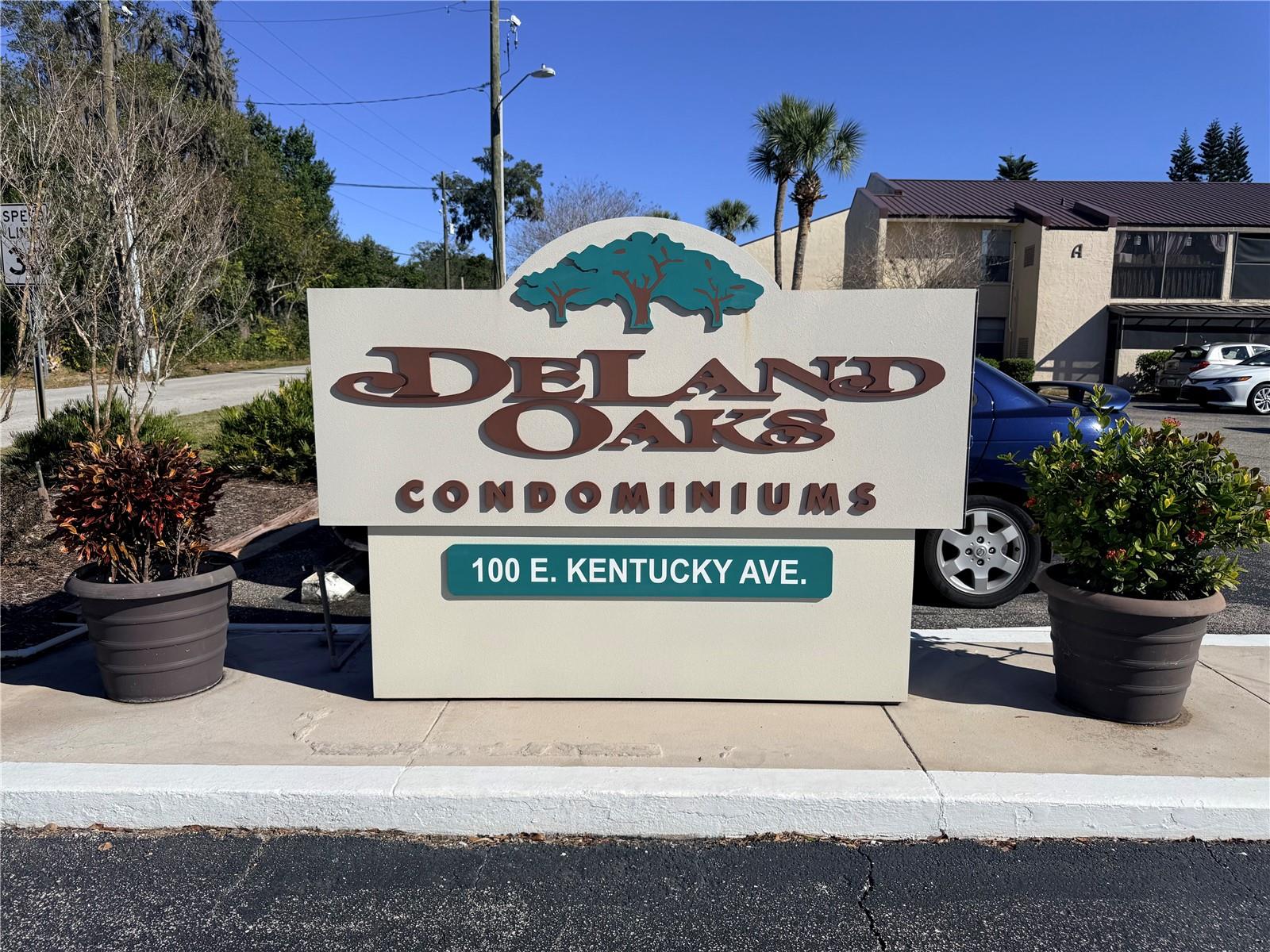 DELAND OAKS CONDO - Residential Lease