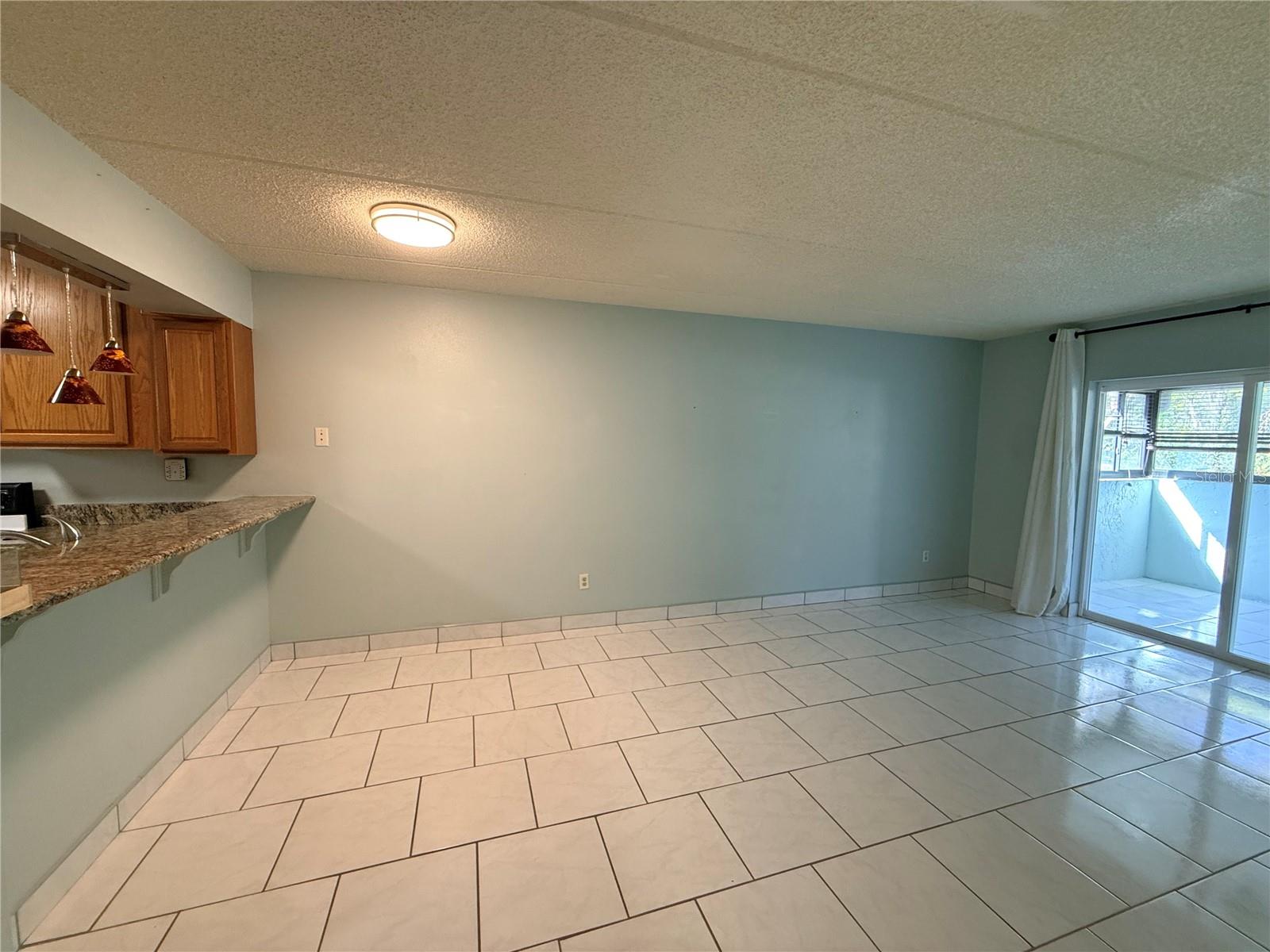 DELAND OAKS CONDO - Residential Lease