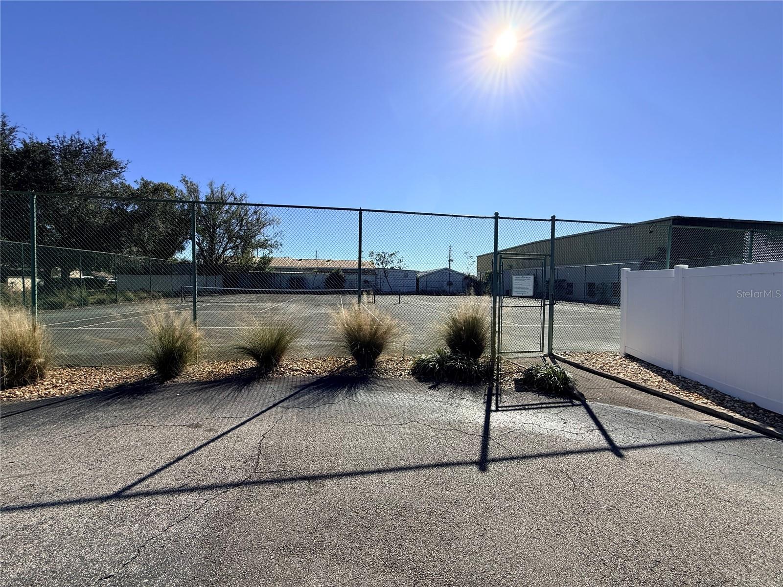 DELAND OAKS CONDO - Residential Lease