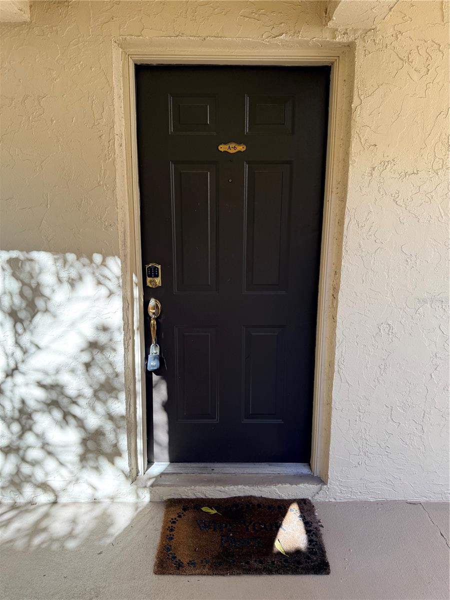 DELAND OAKS CONDO - Residential Lease