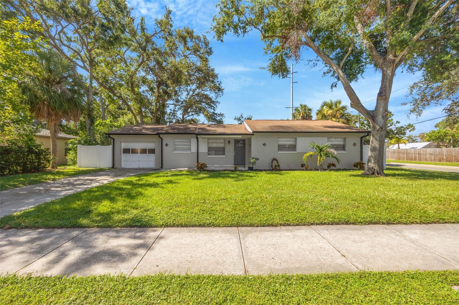 This inviting 3-bedroom, 2-bathroom home offers comfort, flexibility, and a functional layout. The existing furniture can remain for your convenience or be removed to suit your needs.
As you enter, you’re welcomed into a bright living room filled with natural light. To the left, you’ll find the kitchen and dining area, perfect for daily meals or entertaining. All three bedrooms and both bathrooms are conveniently located together on the right side of the home.
The property also features a spacious backyard, ideal for relaxing, playing, or hosting outdoor gatherings. THE APPLICATION FEE IS $80.00 PER ADULT 18 AND OVER AND THERE IS A ONE TIME PROCESSING FEE OF $125.00 AT MOVE IN. THE TENANT IS RESPONSIBLE FOR ALL HOA APPLICATION FEES IF ANY!