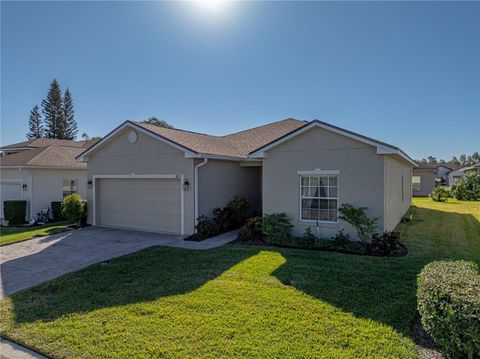 A home in LAKE WALES