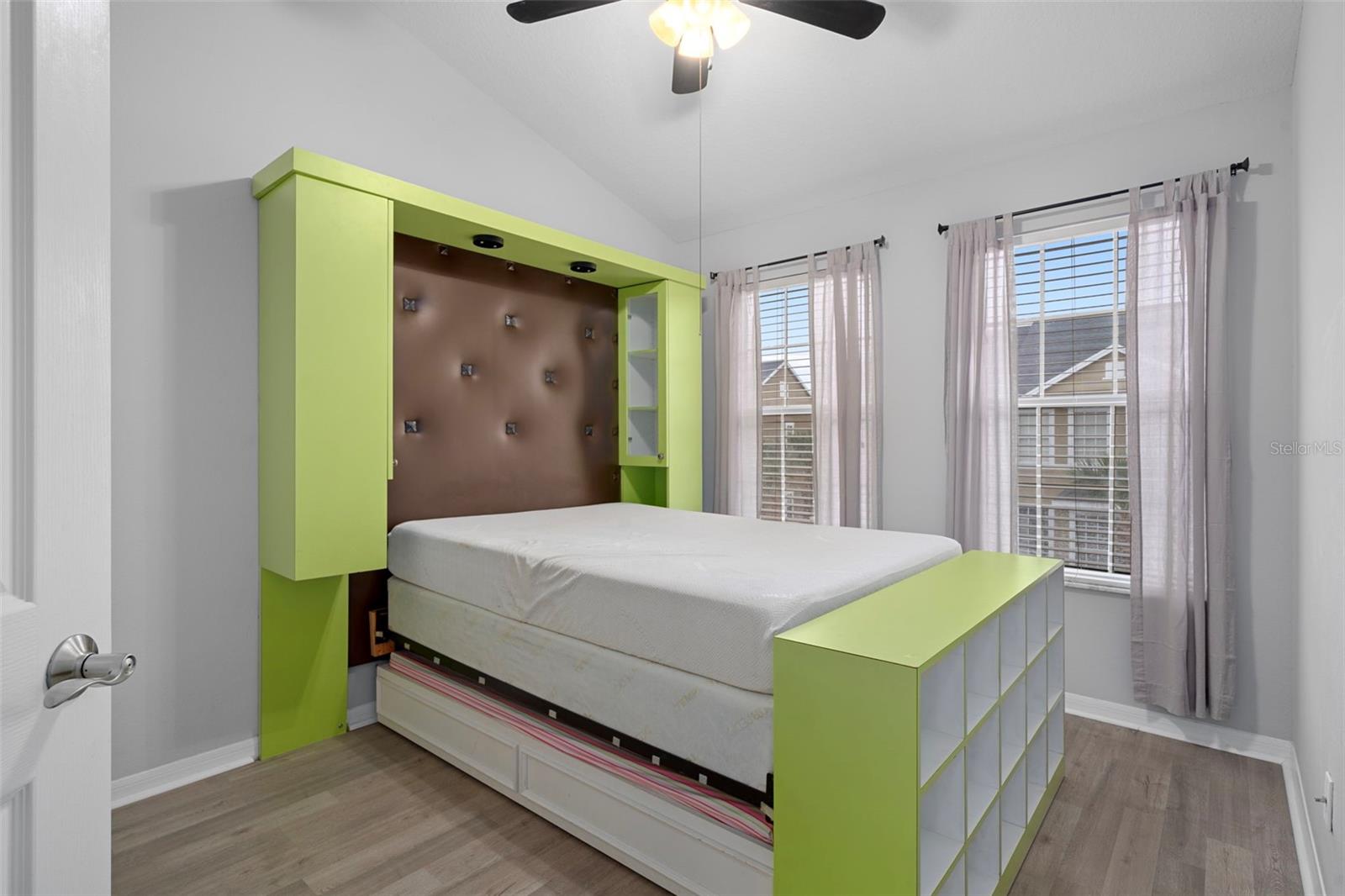 BAYSHORE POINTE TWNHMS PHAS - Residential